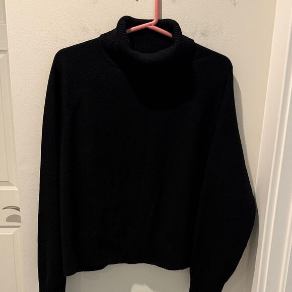 GAP True Black Recycled Cashmere Turtleneck Sweater size medium - Picture 3 of 10